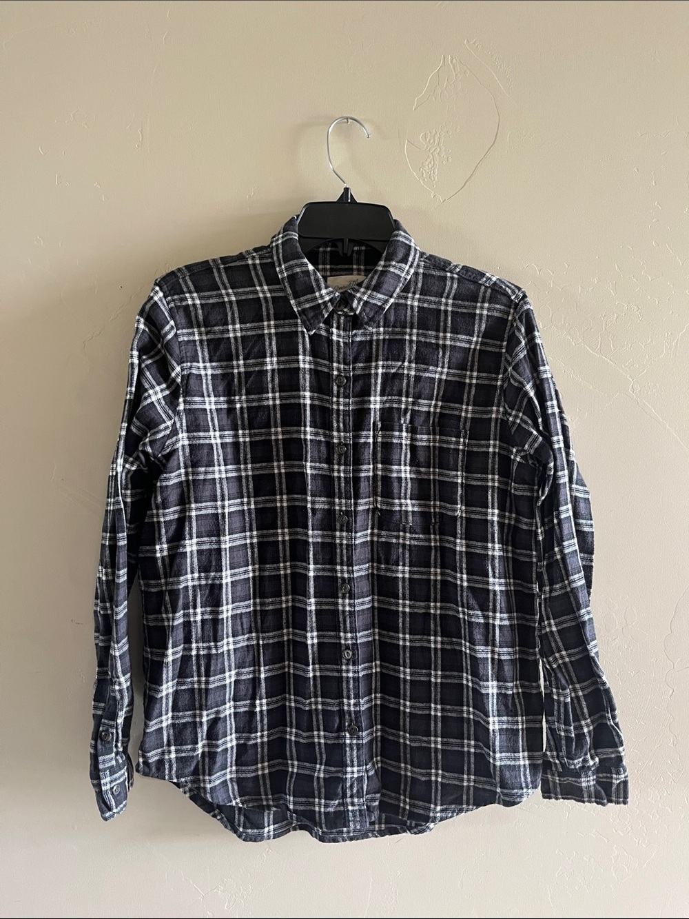 Universal Thread Black and White Plaid Button-Down Shirt